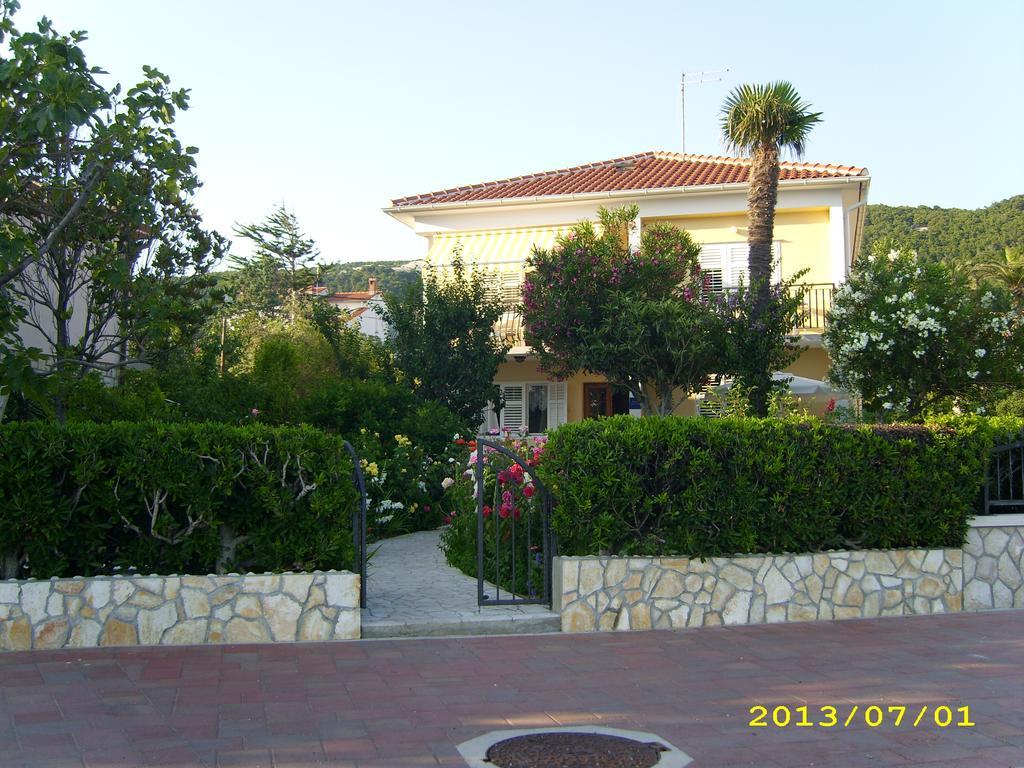 Apartments Antica Rab Town Exterior foto